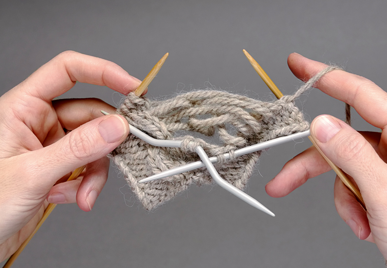 Cable knitting for beginners