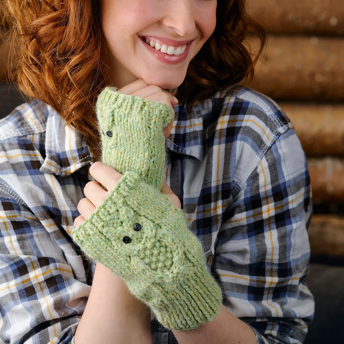 Free owl fingerless gloves knitting pattern - Gathered