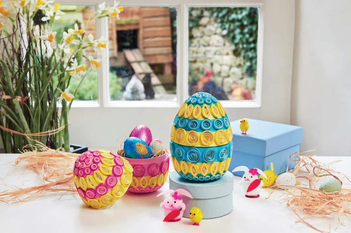 How to make quilled papier-mâché Easter eggs