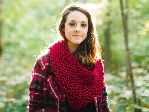 Chunky knit cowl pattern cropped