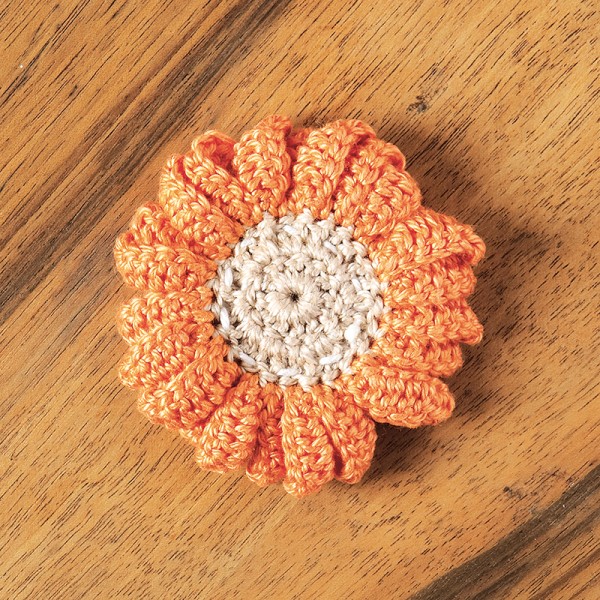 Crochet corsage pattern flower