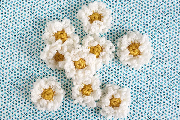 Crochet daisies pattern