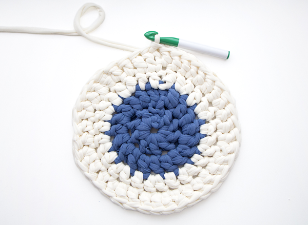 Crochet rug pattern step 3