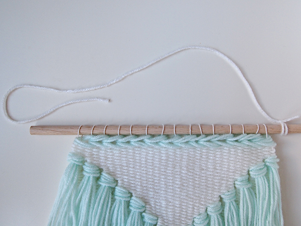 DIY weaving How to make a tassel wall hanging