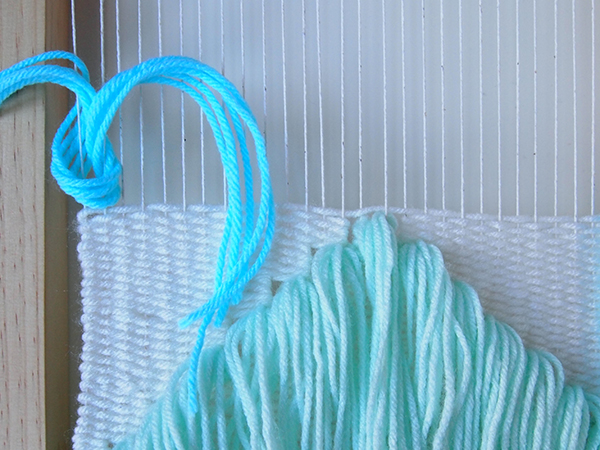 DIY weaving How to make a tassel wall hanging