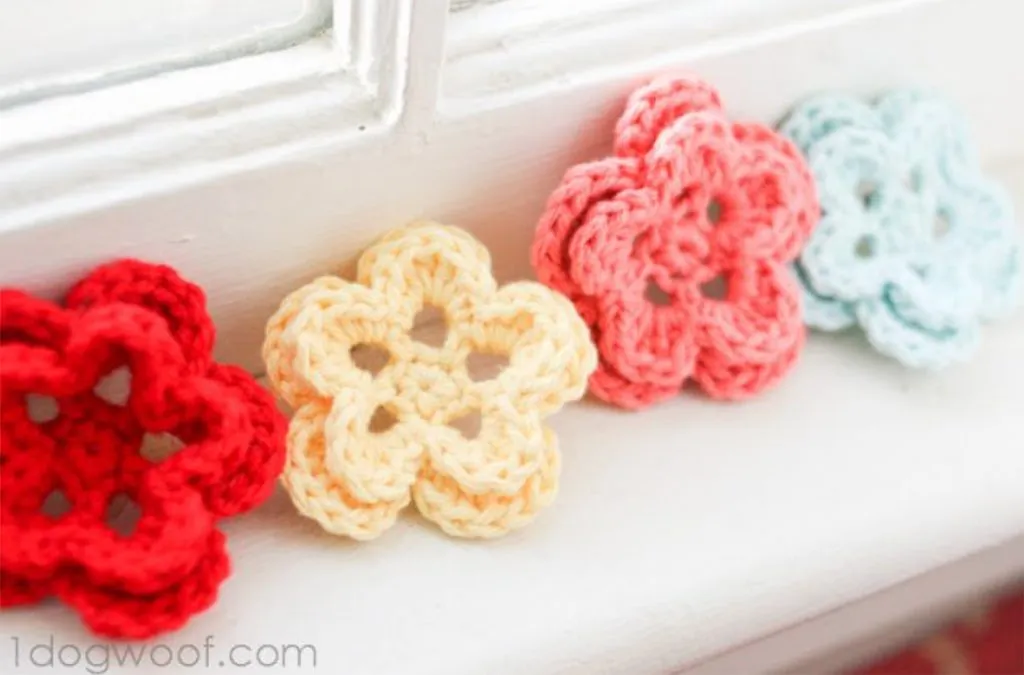 Five petal crochet flower pattern