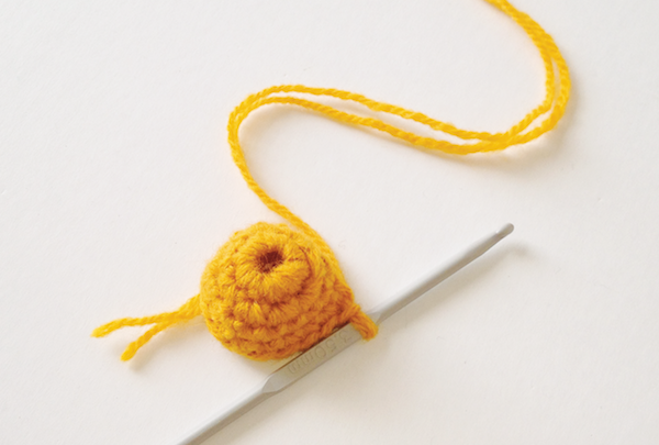 Free crochet carrot pattern step 1