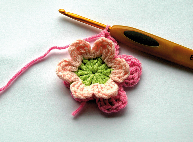 How to crochet a flower guide