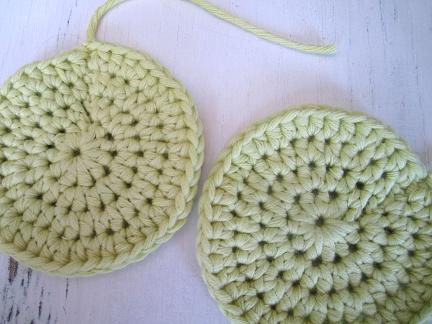 How to crochet a pin cushion step 5