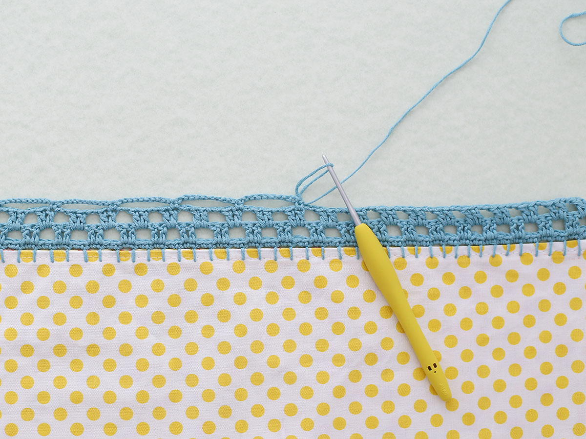 How to decorate tea towels with crochet edging step 7