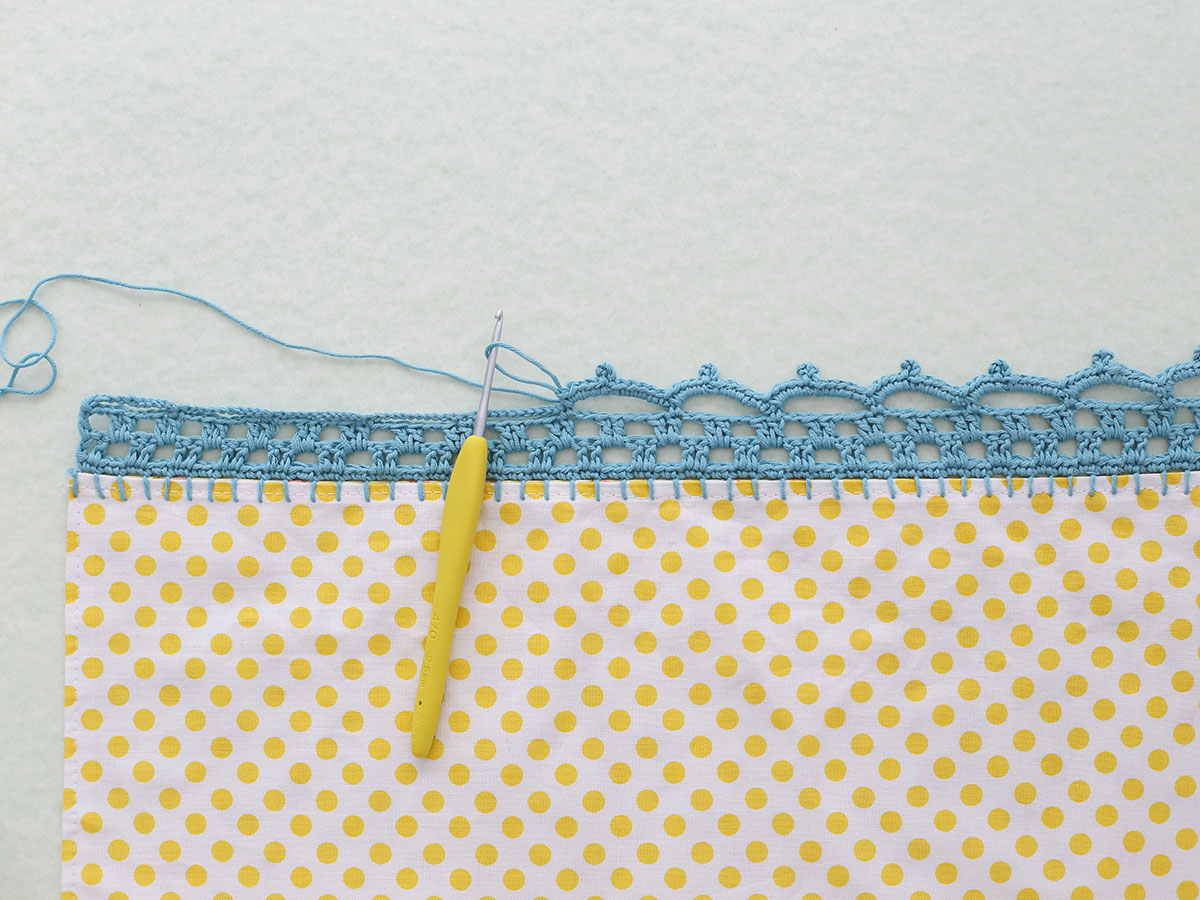 How to decorate tea towels with crochet edging step 8