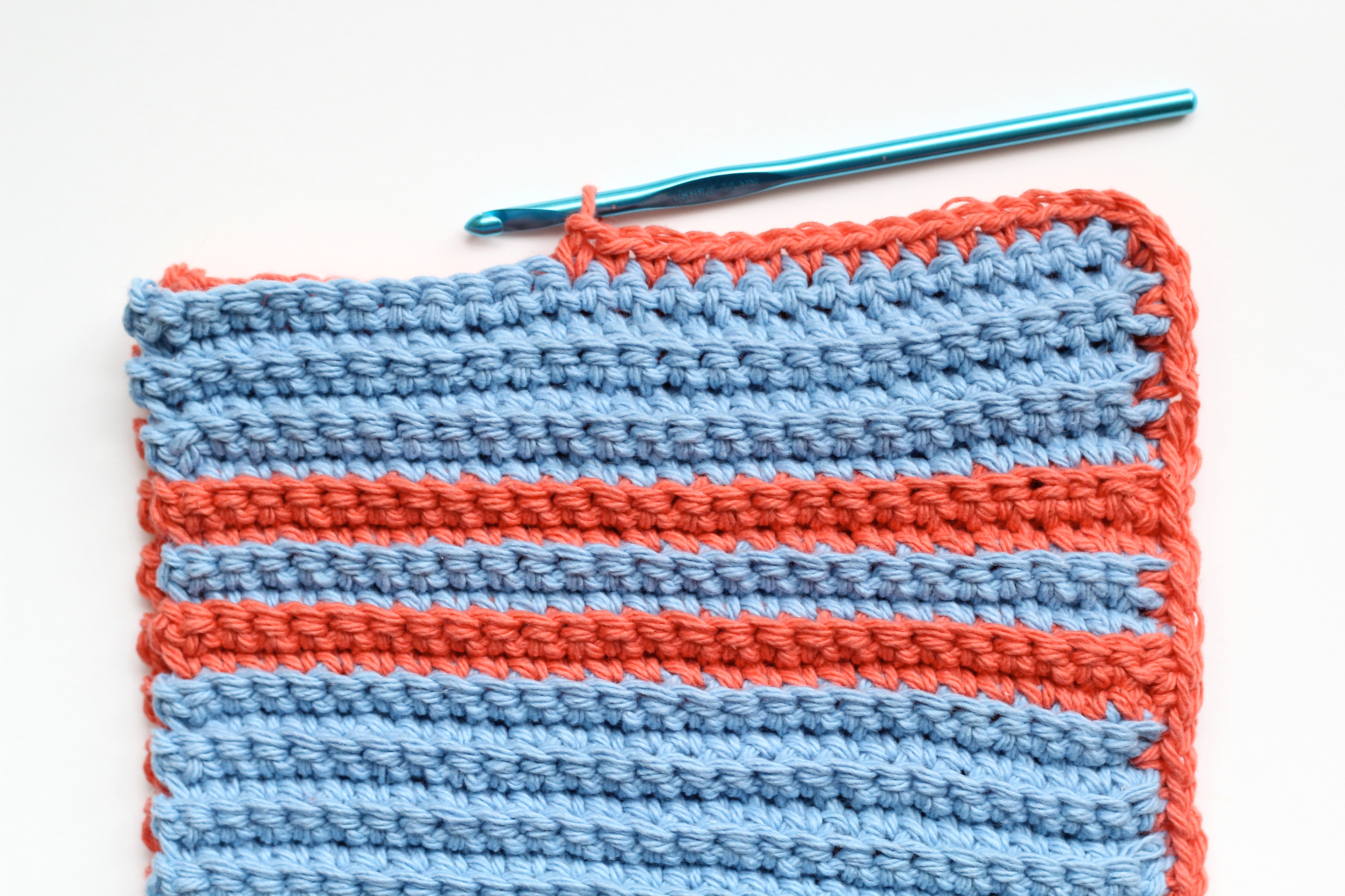 How to make a crochet potholder step 5