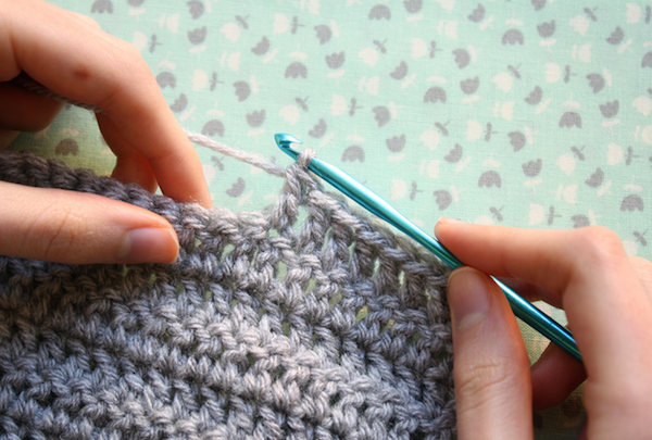 How to make crochet envelopes step 1