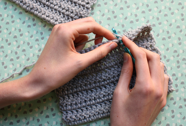 How to make crochet envelopes step 2