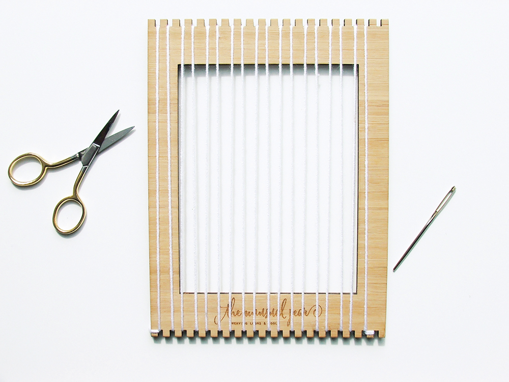 How to weave and DIY loom tutorial step 1