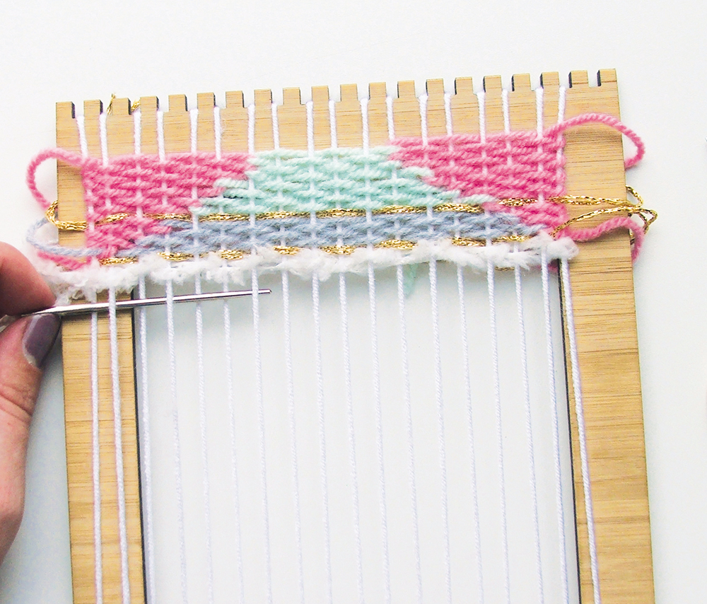 How to weave and DIY loom tutorial step 5