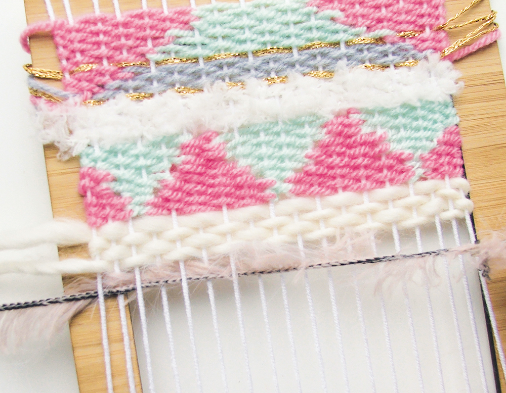 How to weave and DIY loom tutorial step 7.1