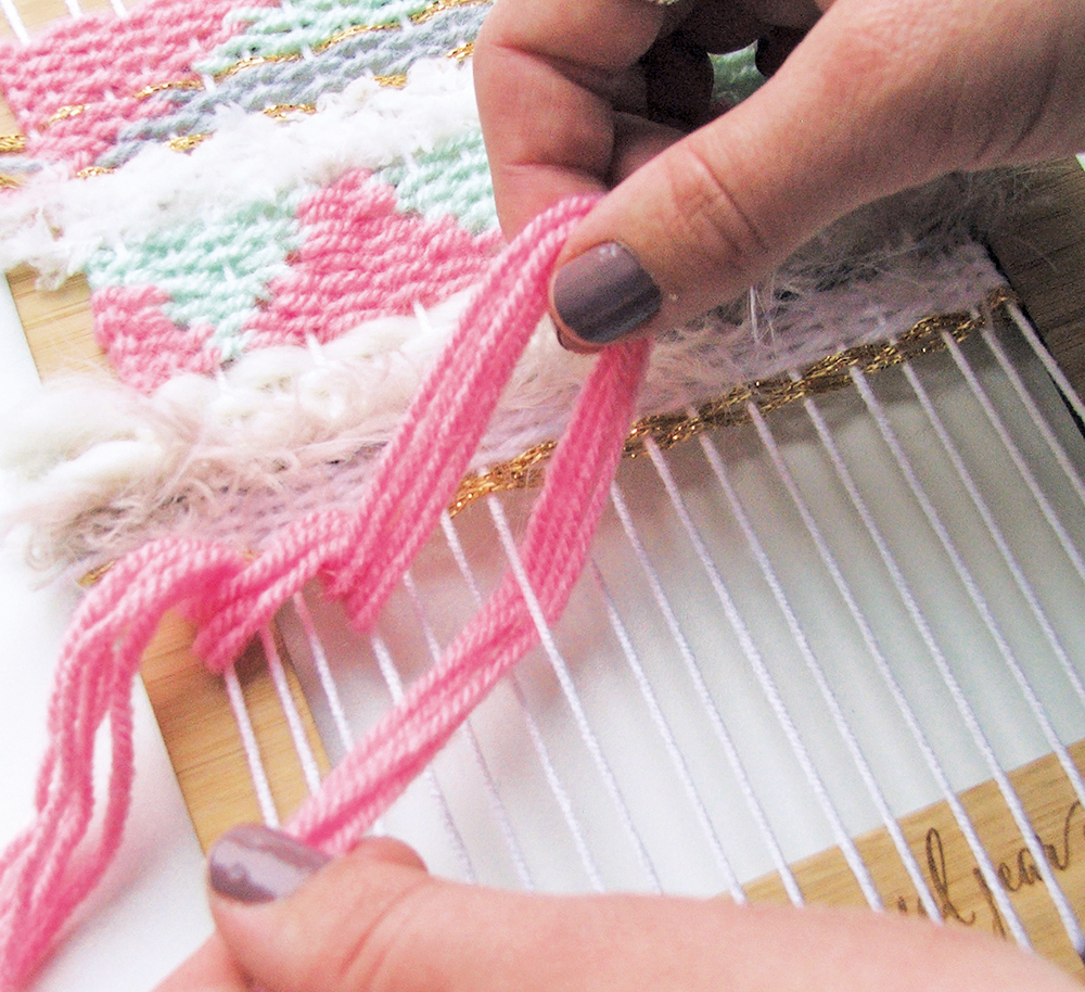 How to weave and DIY loom tutorial step 8