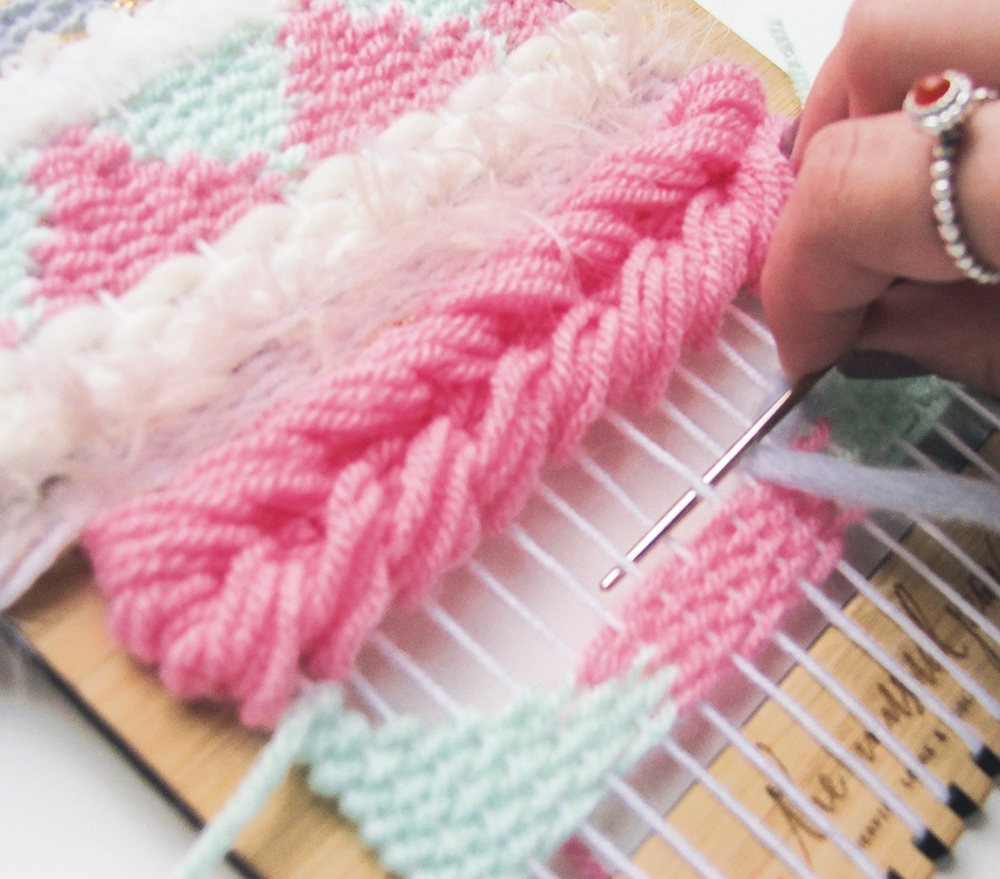 How to weave and DIY loom tutorial step 9