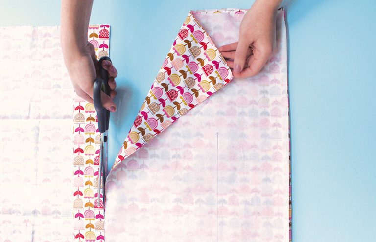 Pom pom apron sewing pattern step 1