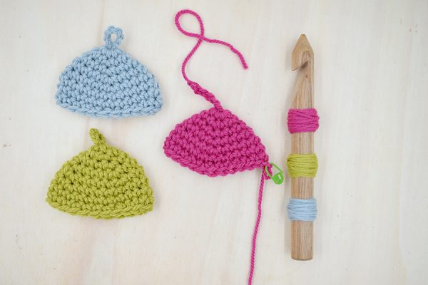 How to make a crochet egg cosy – step 04