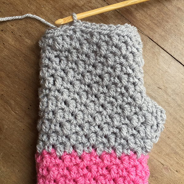 crochet wrist warmers step 3