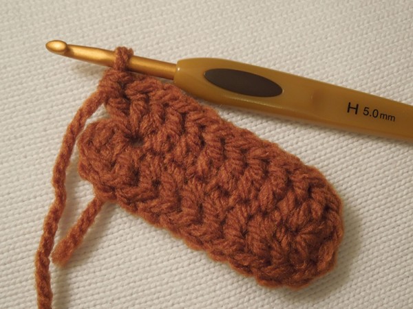 how to crochet baby booties step 3