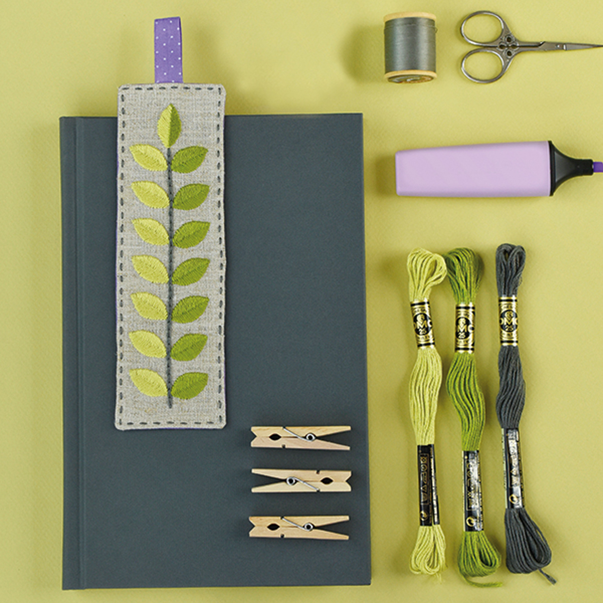 How to make a fabric bookmark