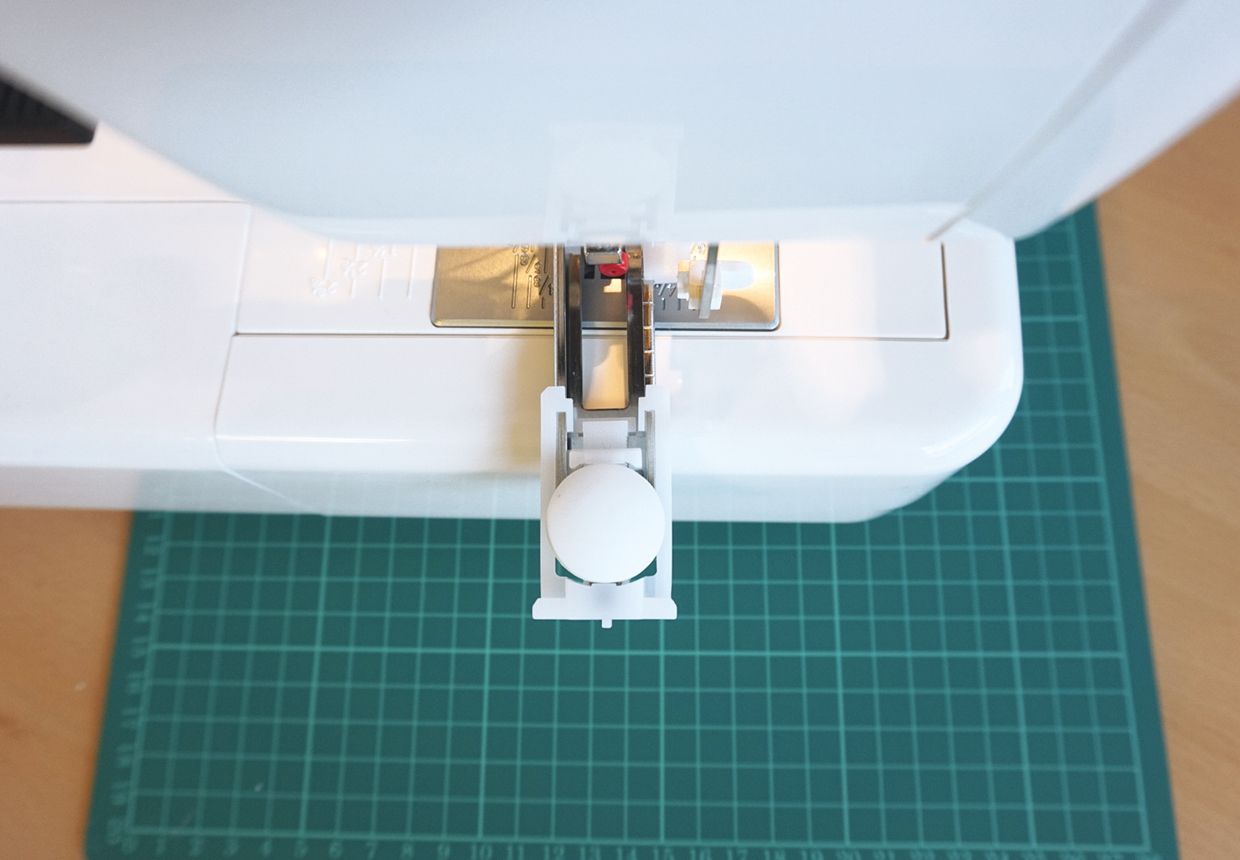 How to sew buttonholes with a machine