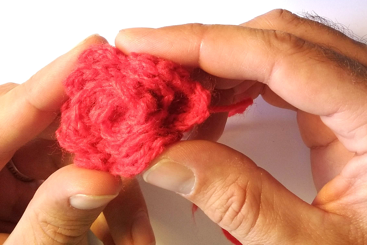 How_to_crochet_a_rose_05