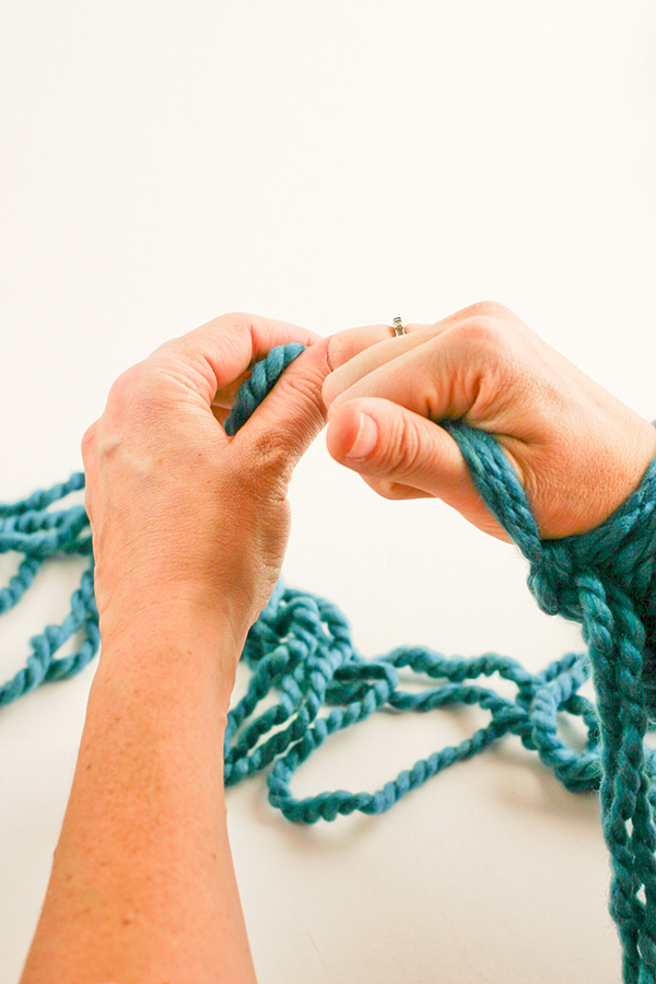 arm knitting tutorial step 6