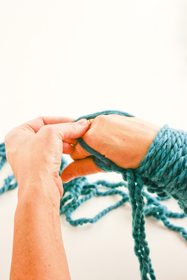 arm knitting tutorial step 8