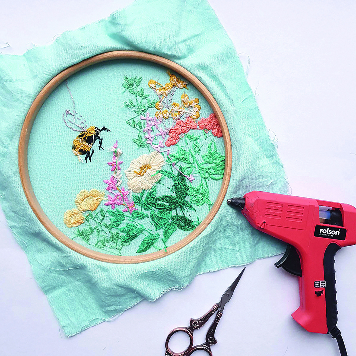 bumble bee embroidery 18