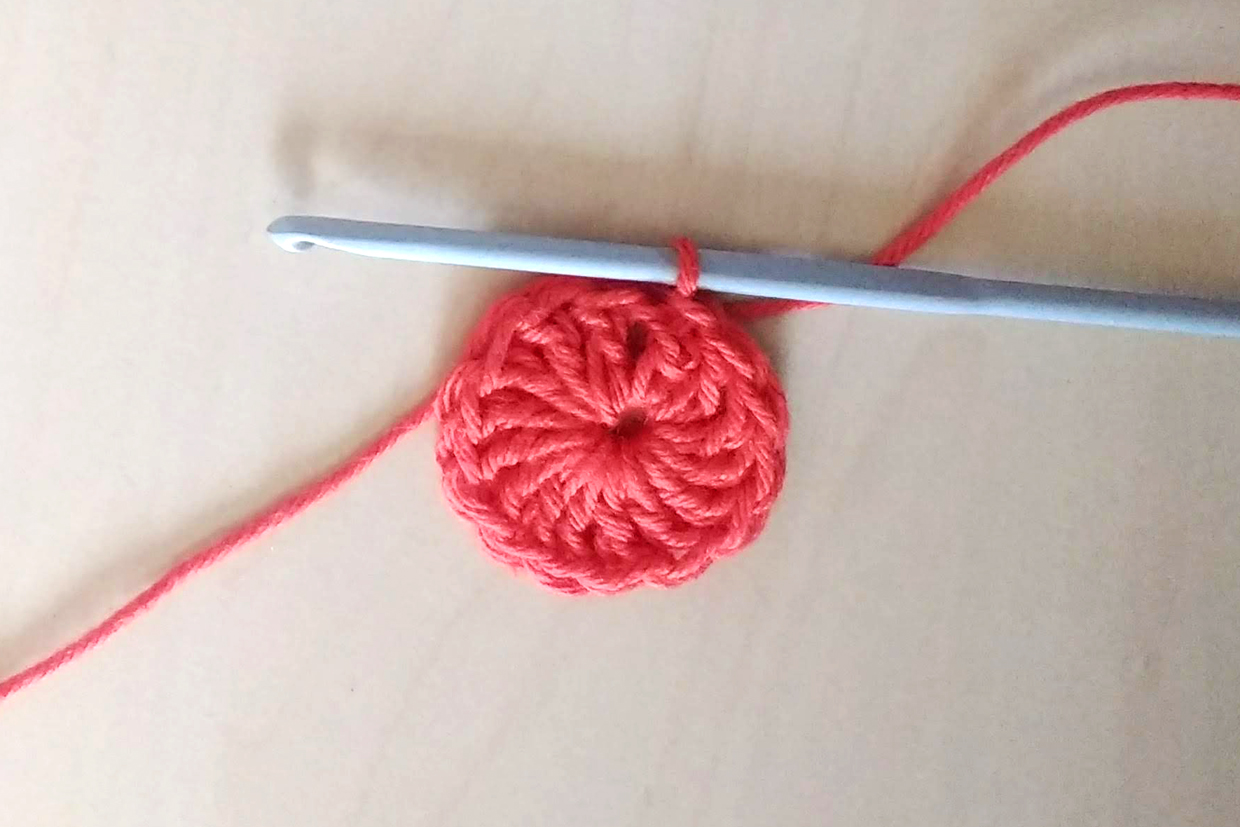 how to crochet a heart step02