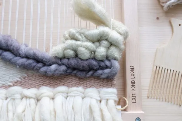 Weaving Techniques, How to Weave Roving