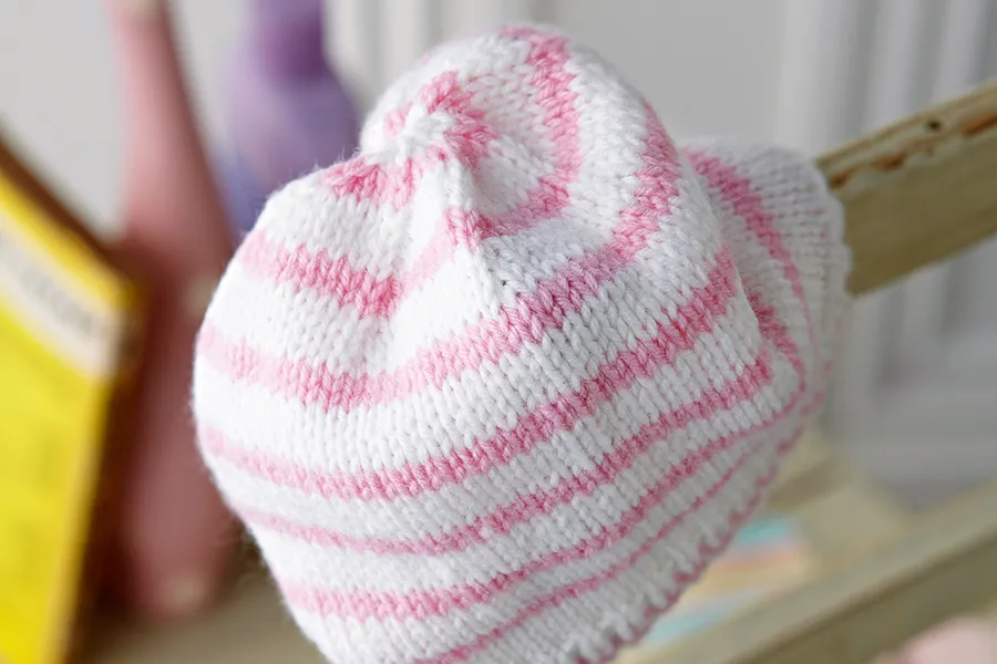 Basic baby hat knitting pattern