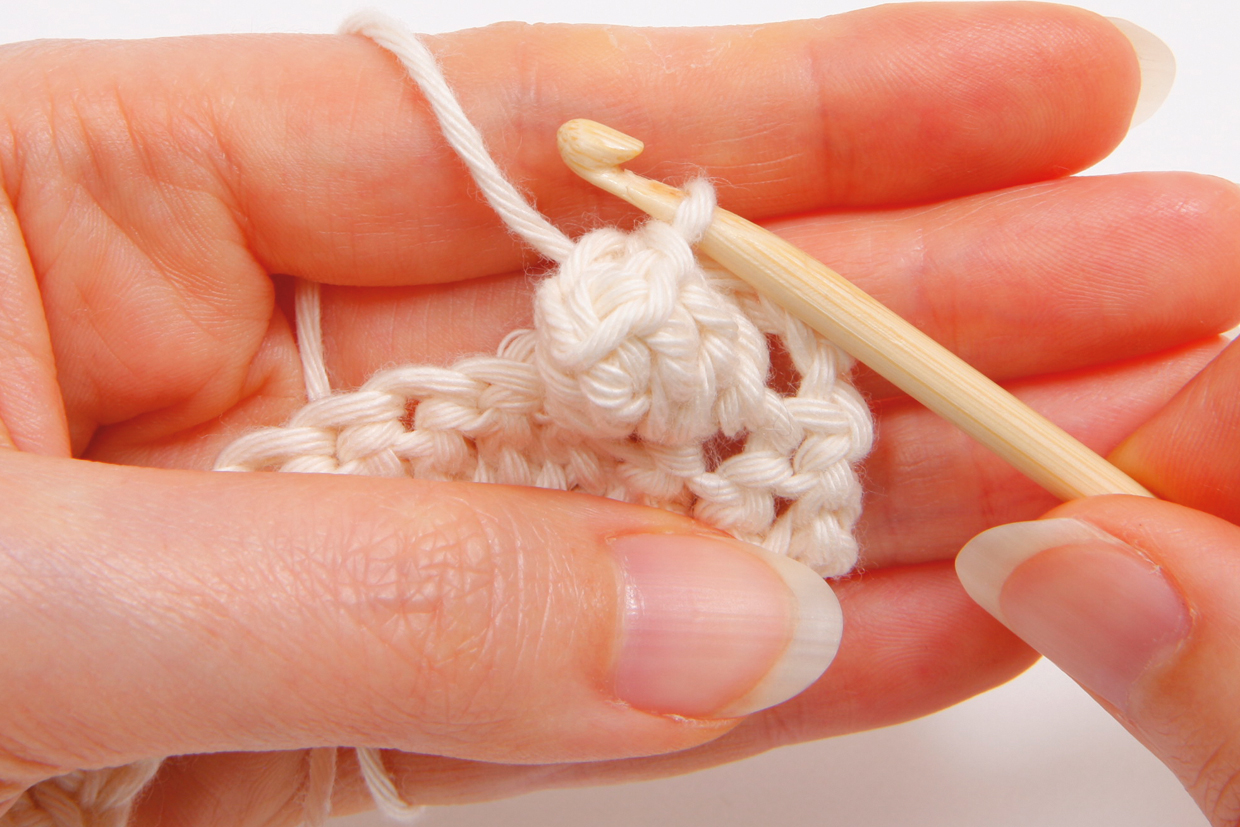 How to crochet popcorn stitch Step 04