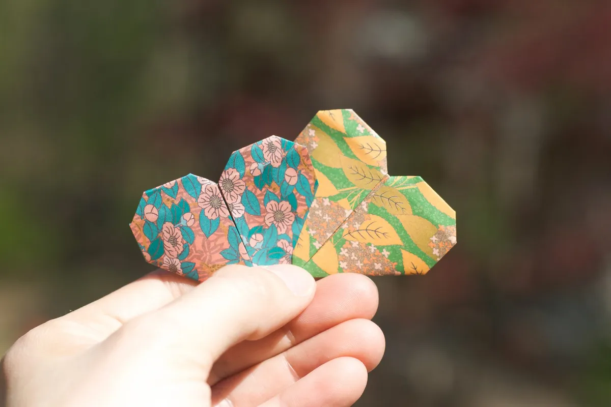 Mini Origami Lucky Hearts Tutorial - Paper Kawaii
