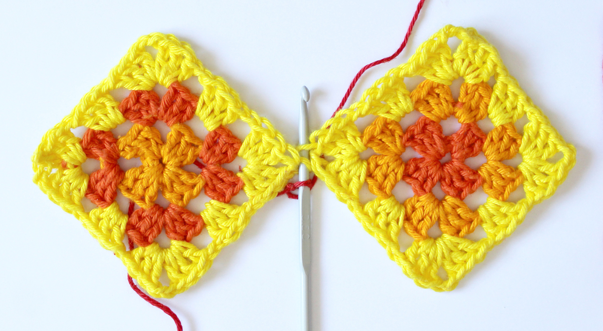 How_to_join_crochet_shapes_zipper_join_02