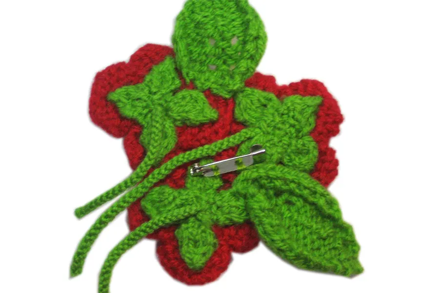 Knitted poppy brooch pattern, large back