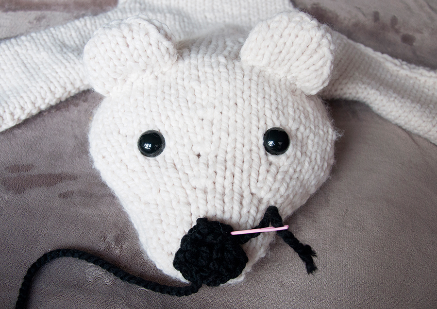 polar bear crochet pattern step 10