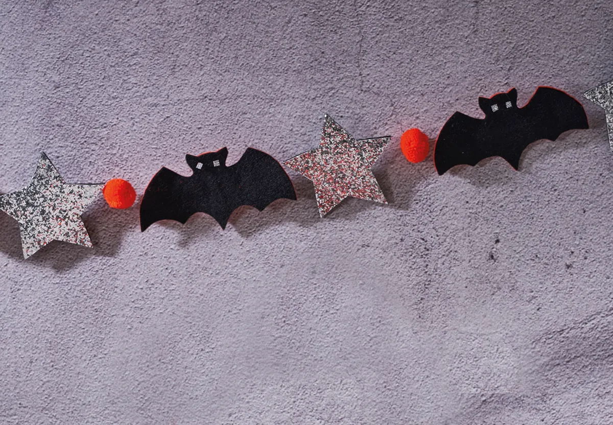 How to make Halloween bunting