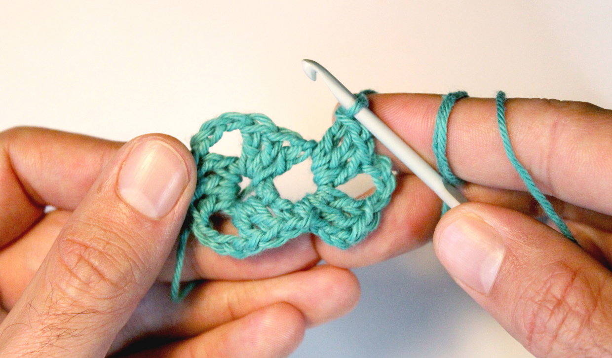 How_to_crochet_a_granny_triangle_Step8
