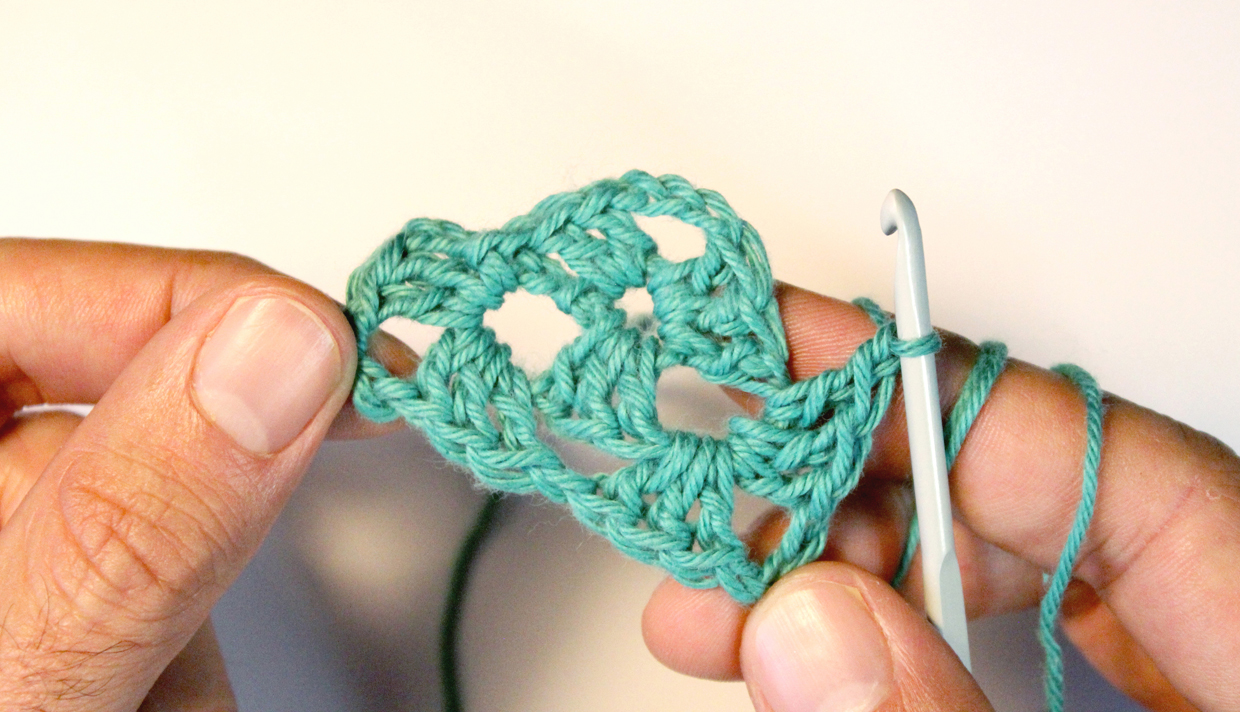 How_to_crochet_a_granny_triangle_Step9