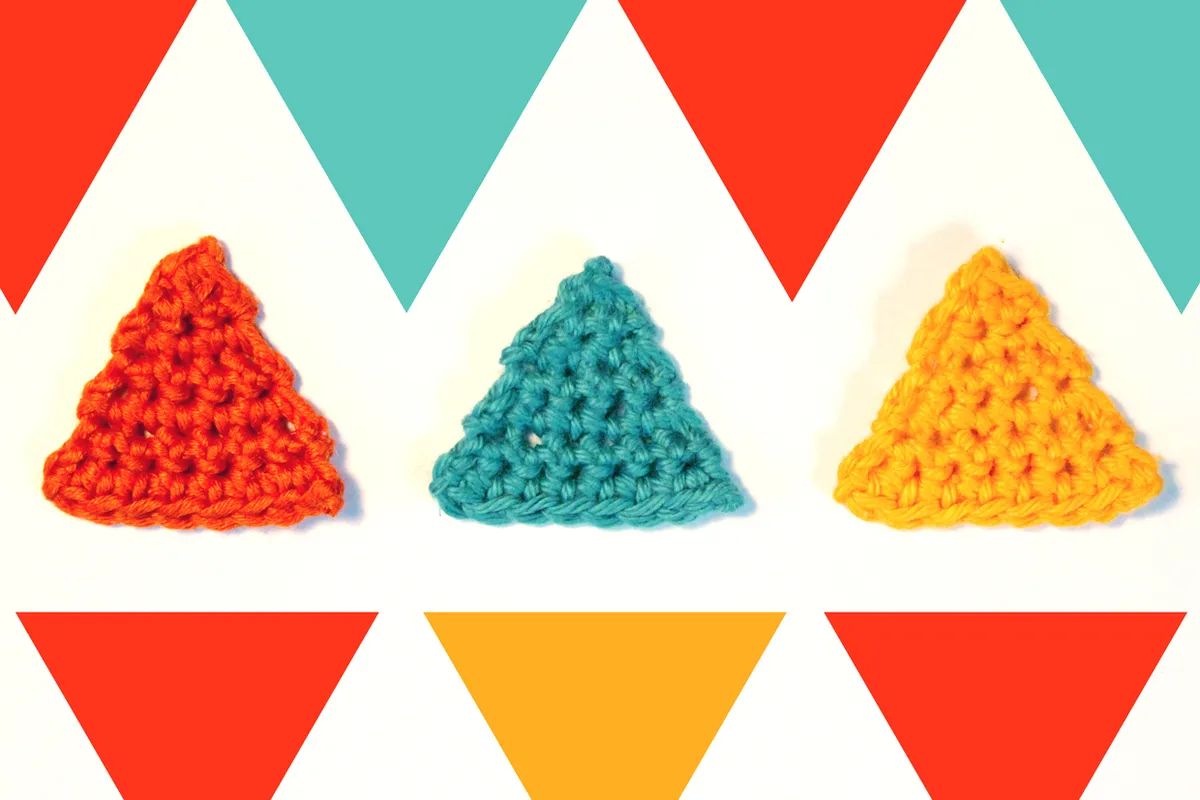 How_to_crochet_a_triangle