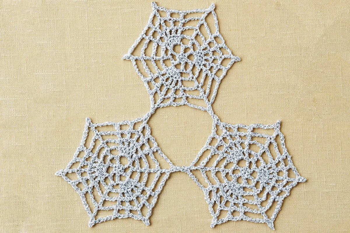 Free_spider_web_crochet_motif