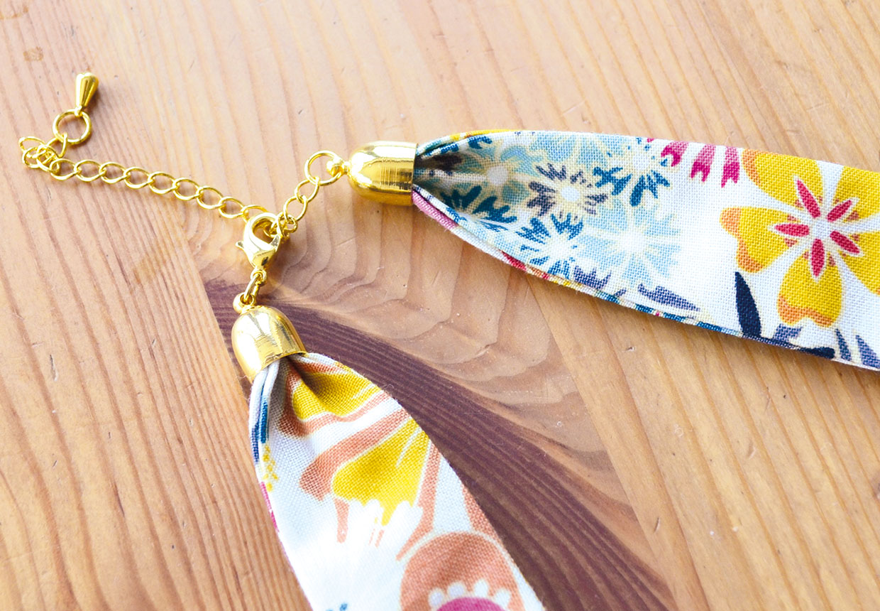 How to make a fabric necklace step four