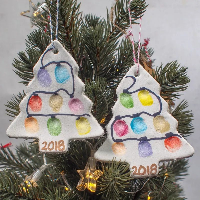 40 Best Christmas Crafts Kids Can Easily Make in 2023