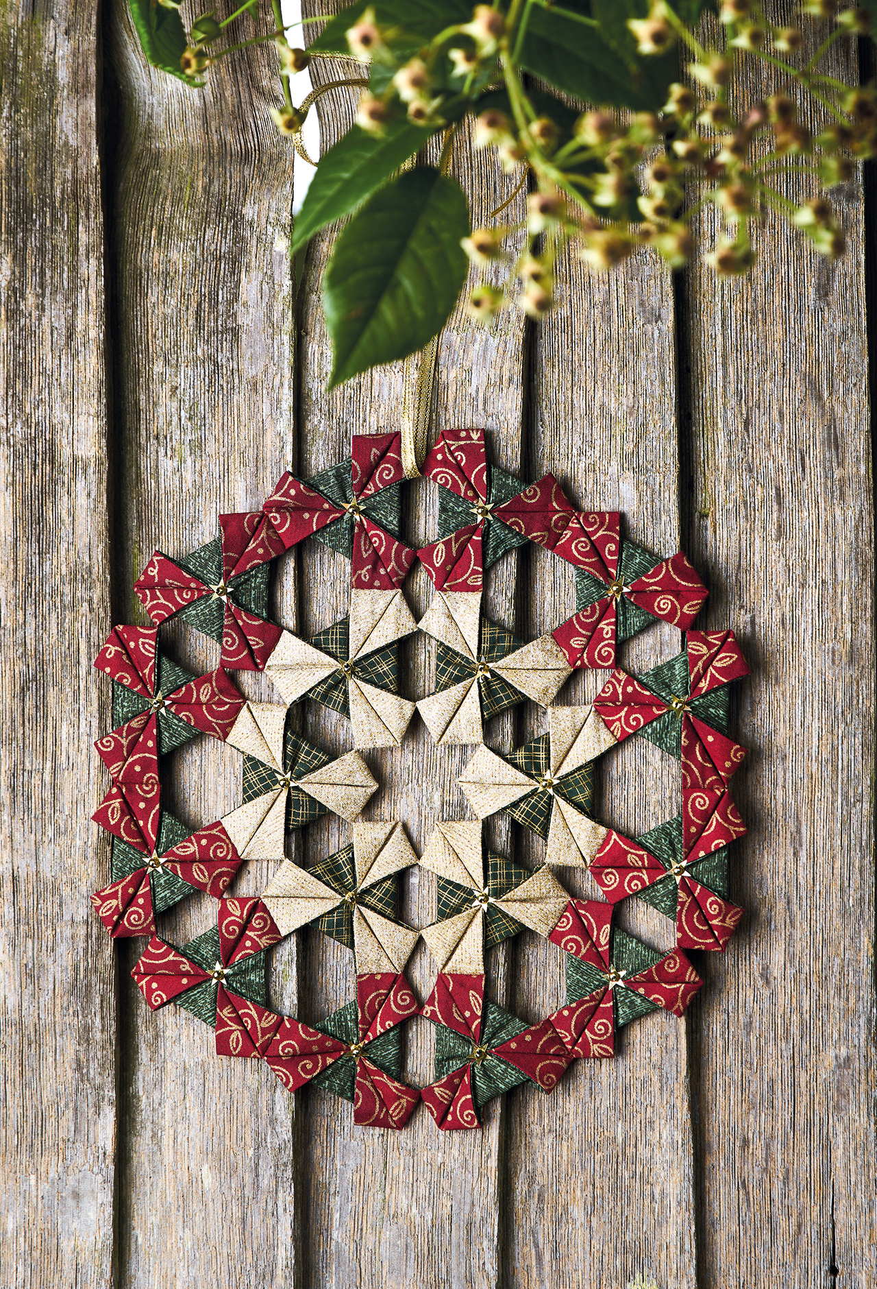 Christmas patchwork wreath tutorial