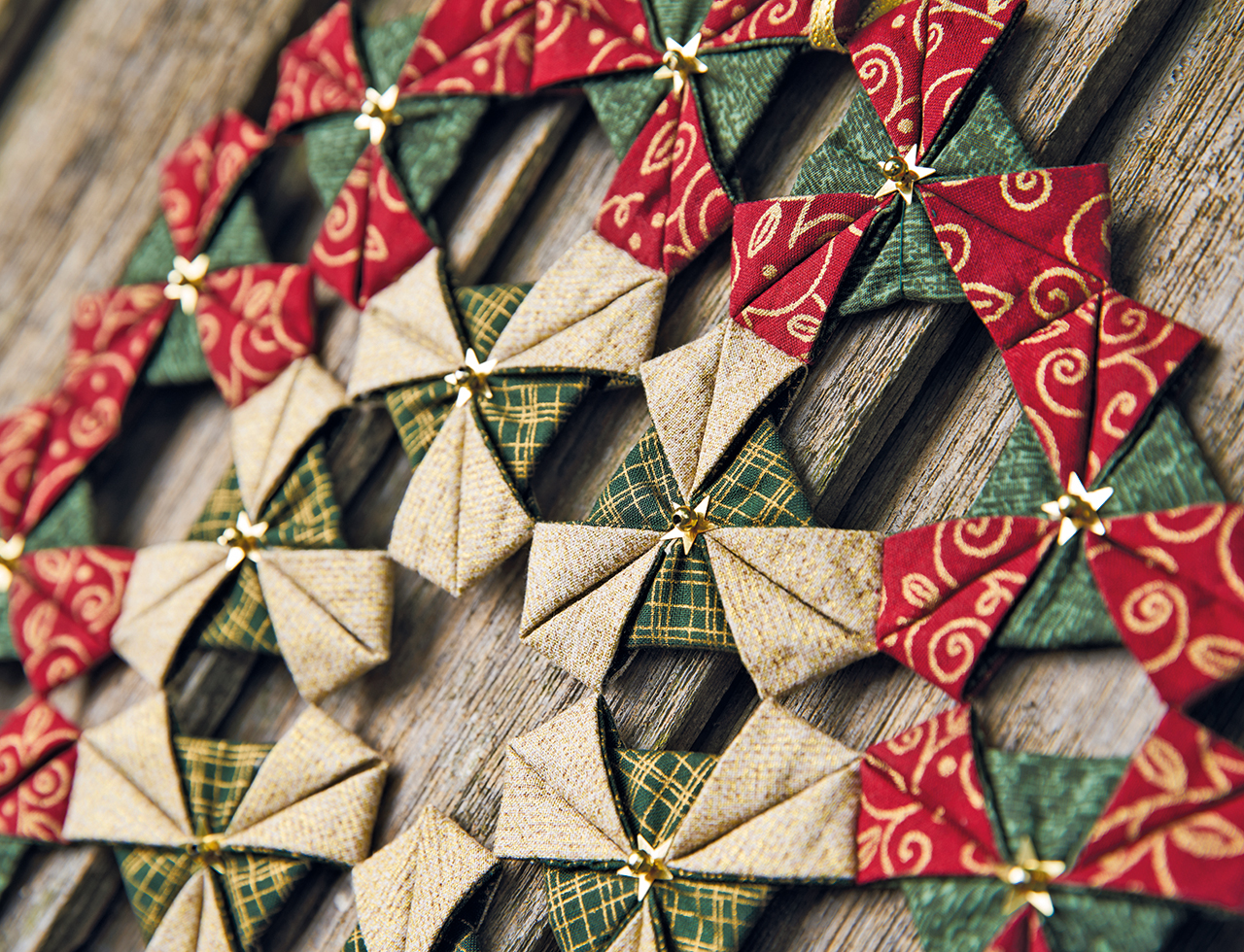 DIY Christmas patchwork wreath